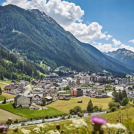 3 By Interhome * Ischgl